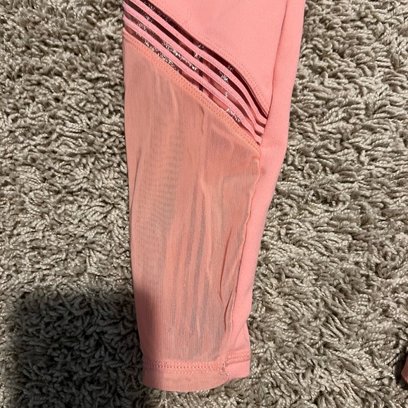 Pink Fabletics leggings with mesh side and calf - Picture 3 of 4